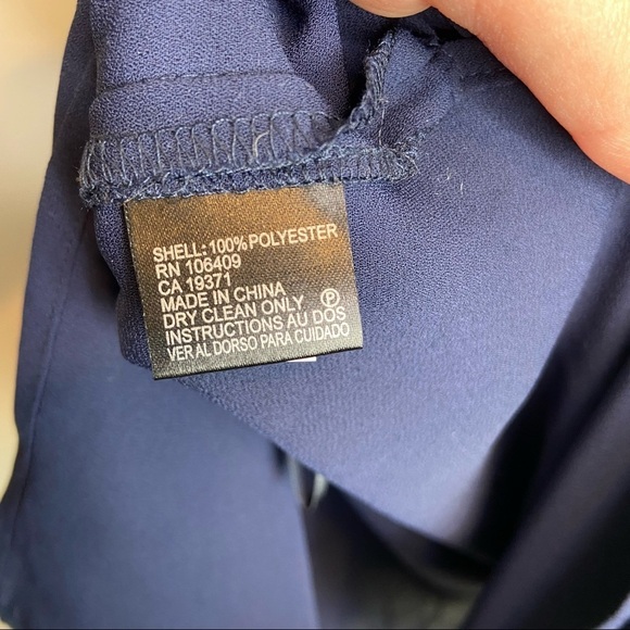 NWT Tahari Arthur S. Levine navy sleeveless blouse size XS - Picture 5 of 6